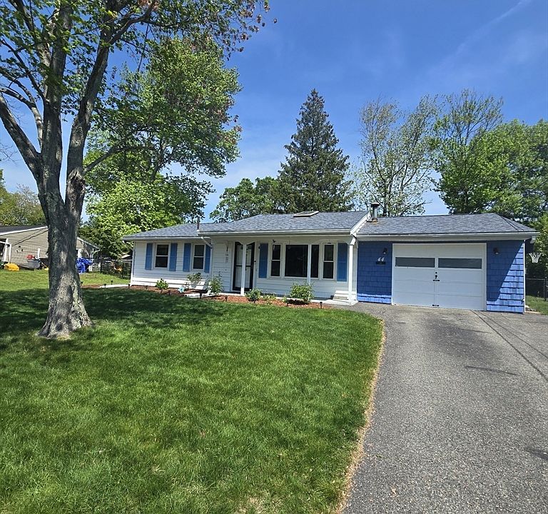 1st image of 44 Leahy Rd