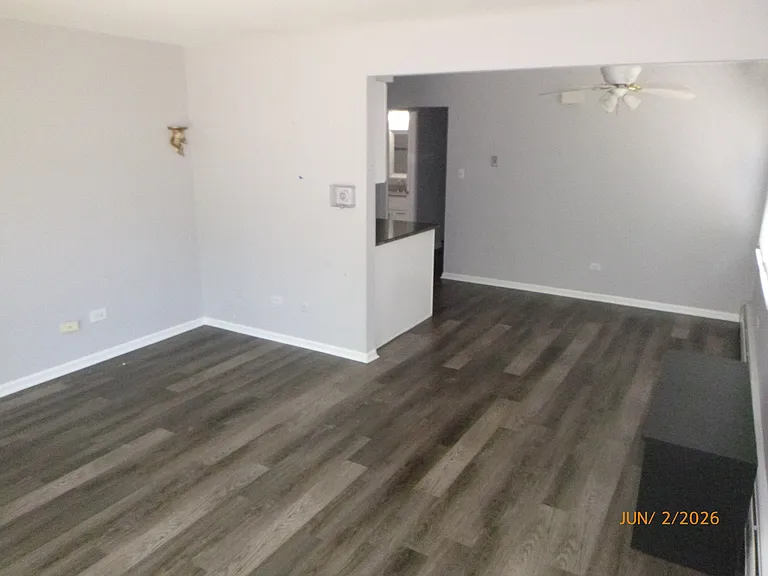4521 Maple Ave #1S — Photo 4