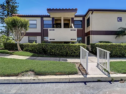3217 Westridge Blvd #101 Photo 1