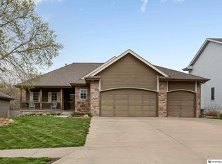 7628 S 101st St, La Vista, NE 68128