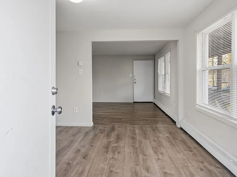 120 Orchard St — Photo 2
