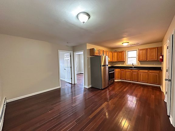 5th image of 569-71 Westside Ave #4