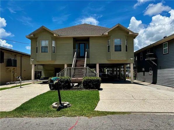 4920 Arthur Ln, Barataria, LA 70036