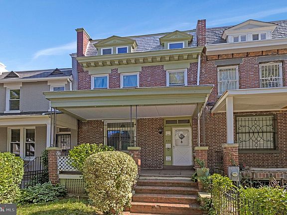 3rd image of 634 Irving St NW