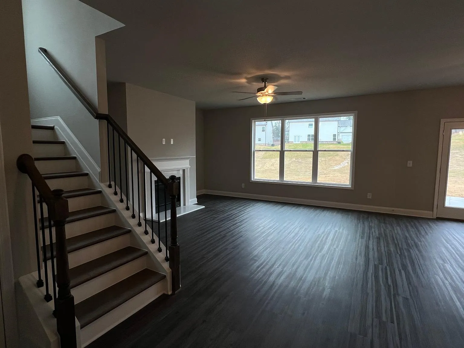 4 bed, 2.5 bath, 2370 sqft, $2,700 — Photo 4