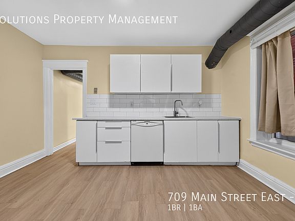 3rd image of 709 Main St E #1