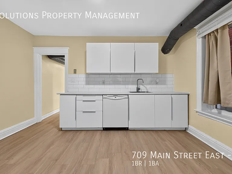 709 Main St E #1 — Photo 3