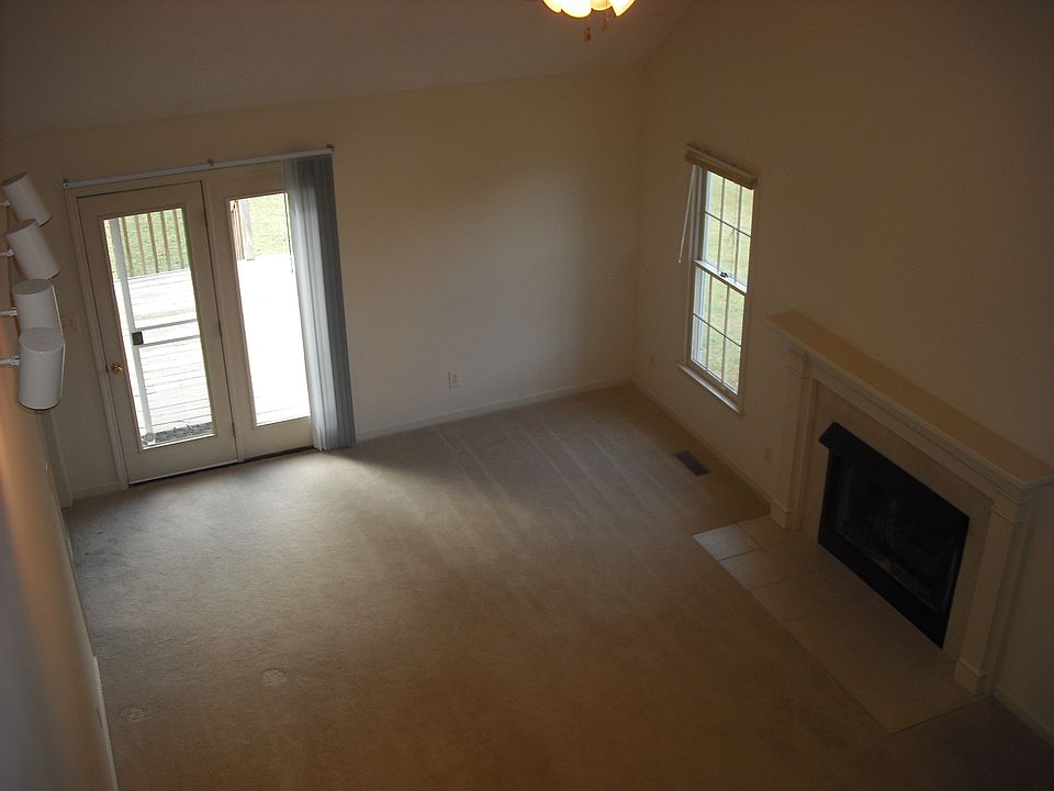 2nd image of 108 McGregor Park Dr