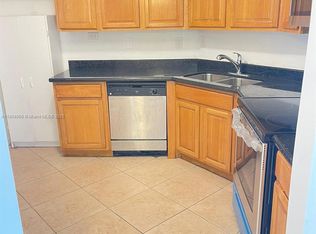 7410 SW 82nd St APT K409, Miami, FL 33143