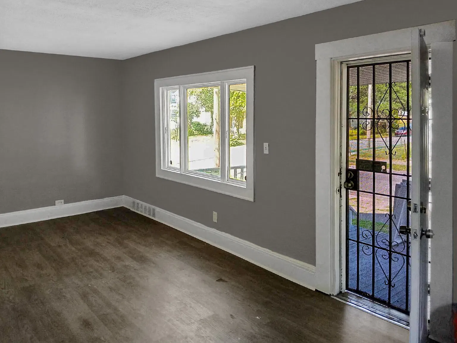 4 bed, 1.0 bath, $1,331 — Photo 4