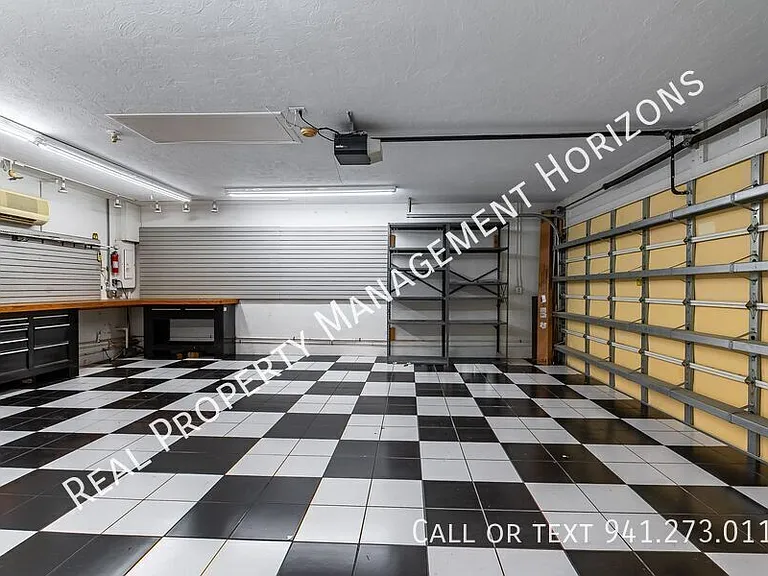 5217 Canterbury Dr — Photo 22