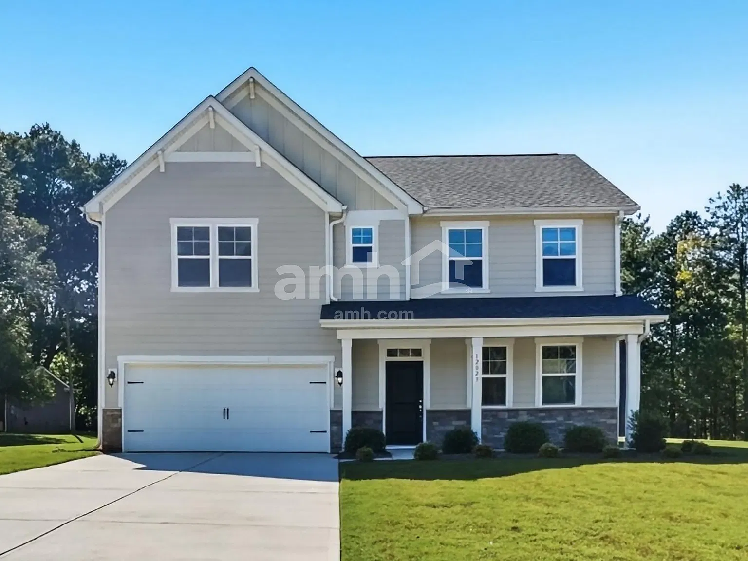 4 bed, 2.5 bath, 2449 sqft, $2,780 — Photo 1