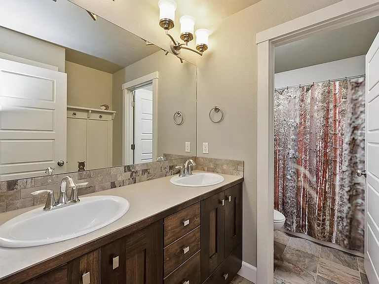 691 W Cagney St — Photo 34