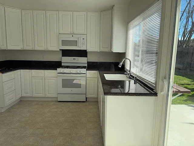 538 W Fargo St — Photo 4