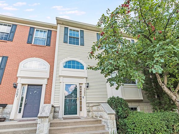 2nd image of 125 Willow Blvd