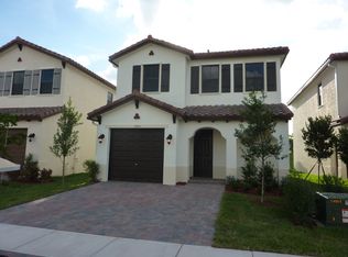 3562 SW 93rd Ave, Hollywood, FL 33025