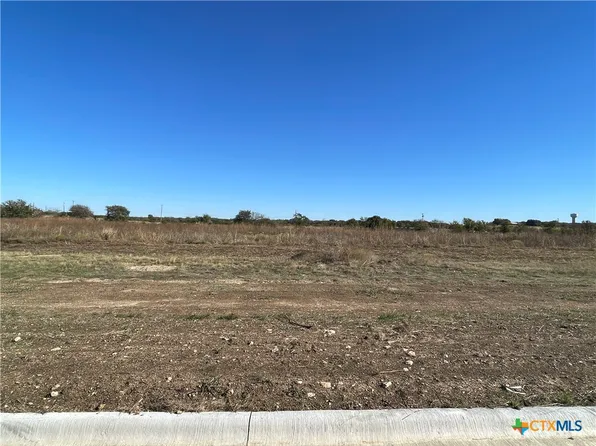 2032 Botts Dr, Salado, TX 76571