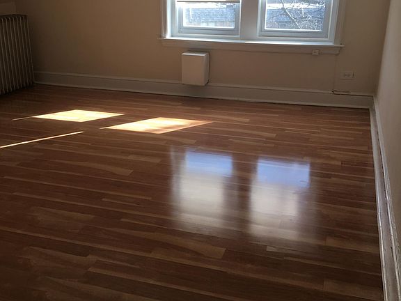 Living room with laminated wood flooring
