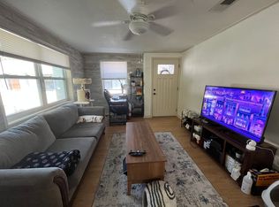 906 SW 7th Ave APT 4, Gainesville, FL 32601