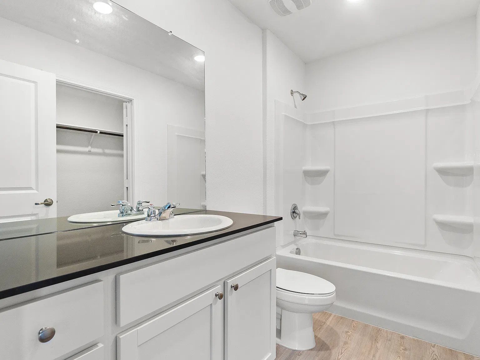 3 bed, 1266 sqft, $1,625 — Photo 3