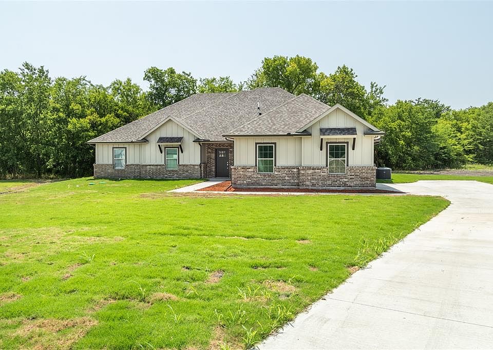 1st image of 870 Southgate Ct