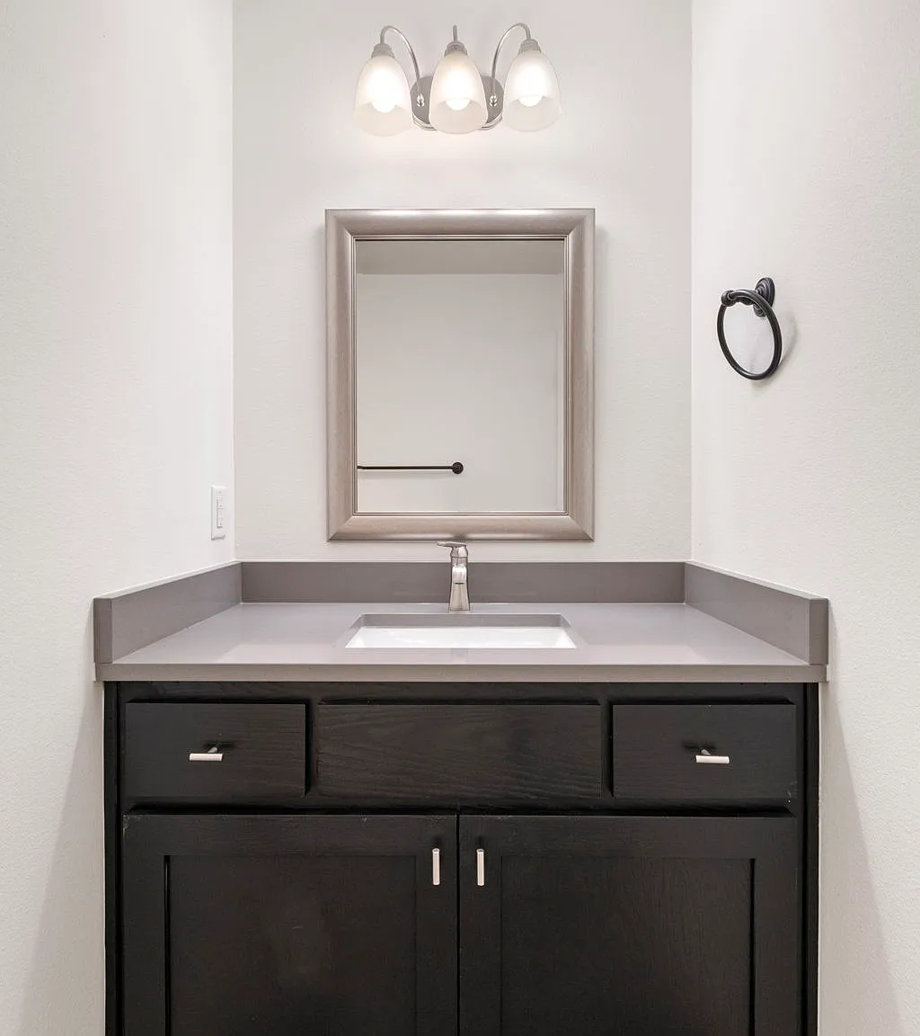 2 bed, 1.5 bath, 1000 sqft, $1,150 — Photo 3