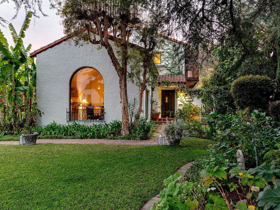 1st image of 1715 S El Molino Ave