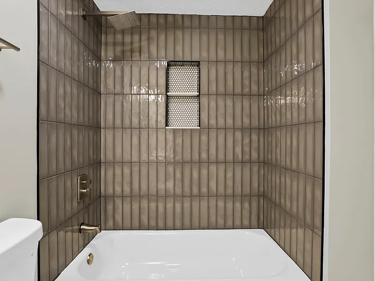 8906 Lakefield Ct — Photo 13