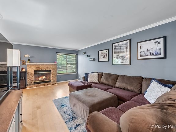 3rd image of 128 Brittany Dr Unit E