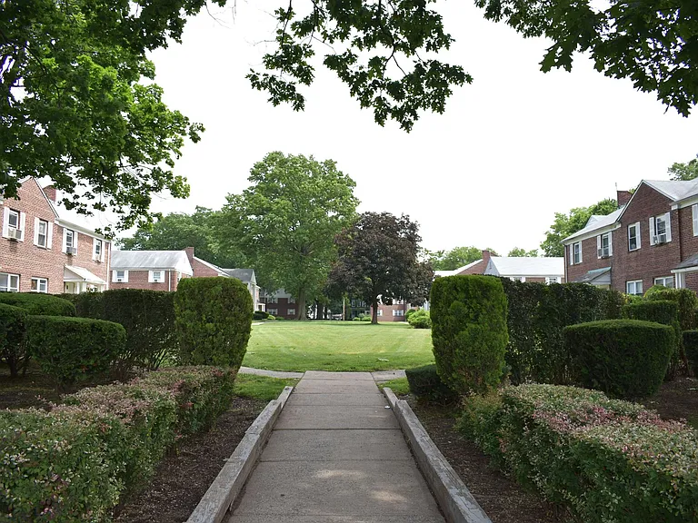 Michael Manor Apartment Homes — Photo 12