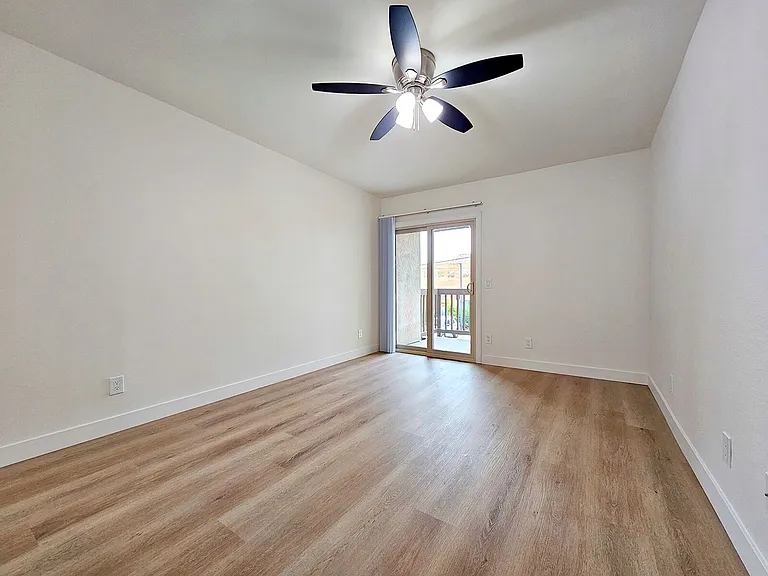 WELCOME TO THE VINE APARTMENTS! — Photo 24