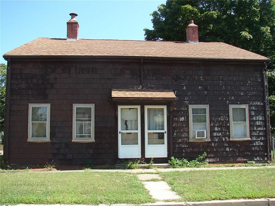 1st image of 129 Lonsdale Main St