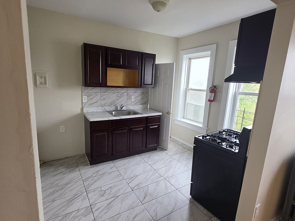 1st image of 220 Roseville Ave APT 410