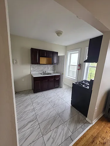 220 Roseville Ave #411 Photo 1