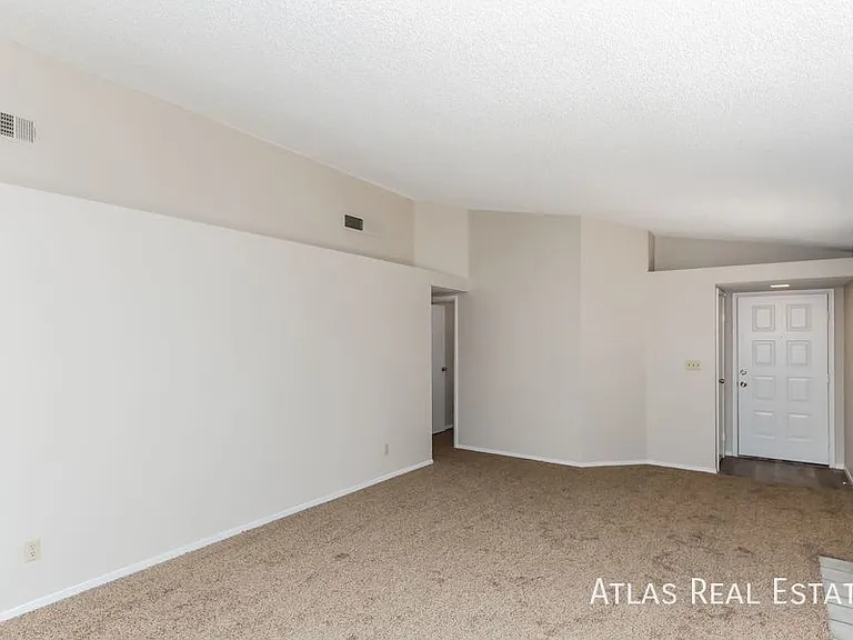 5218 Coral Vine Way — Photo 6