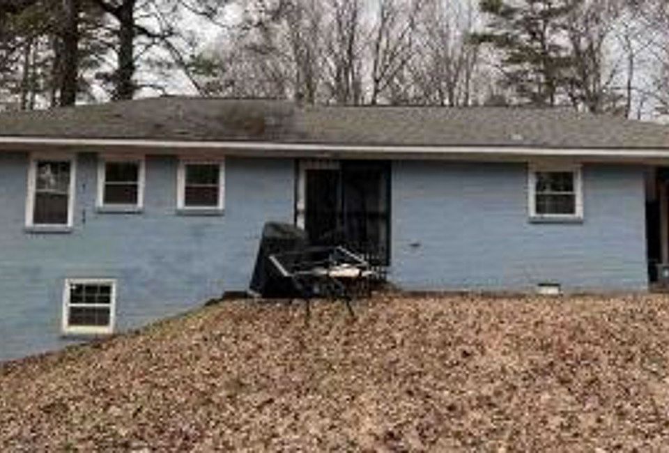 2nd image of 2258 Rhinehill Rd SE