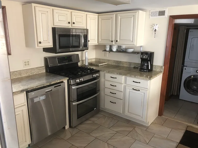 840 Delancey Pl #1 — Photo 10