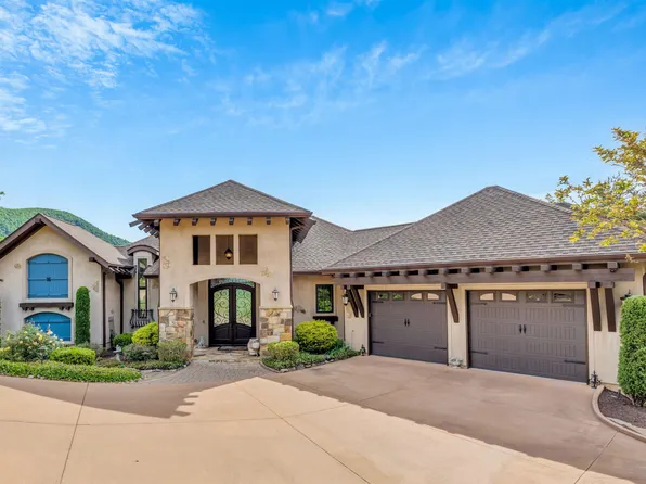 209 Craggy Rock Ln, Landrum, SC 29356