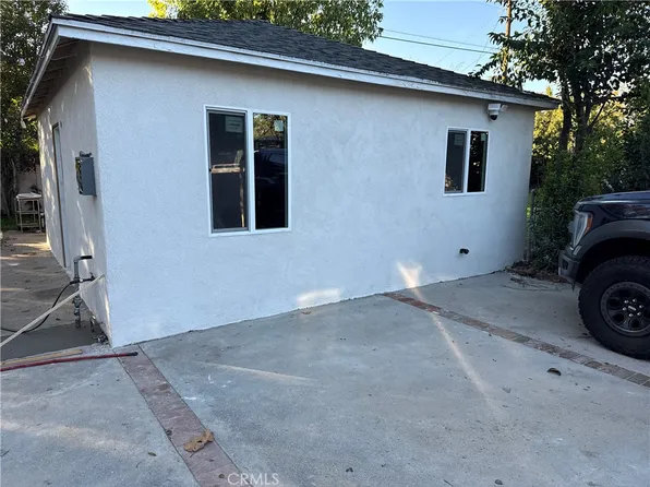 8913 Rathburn Ave, Northridge, CA 91325