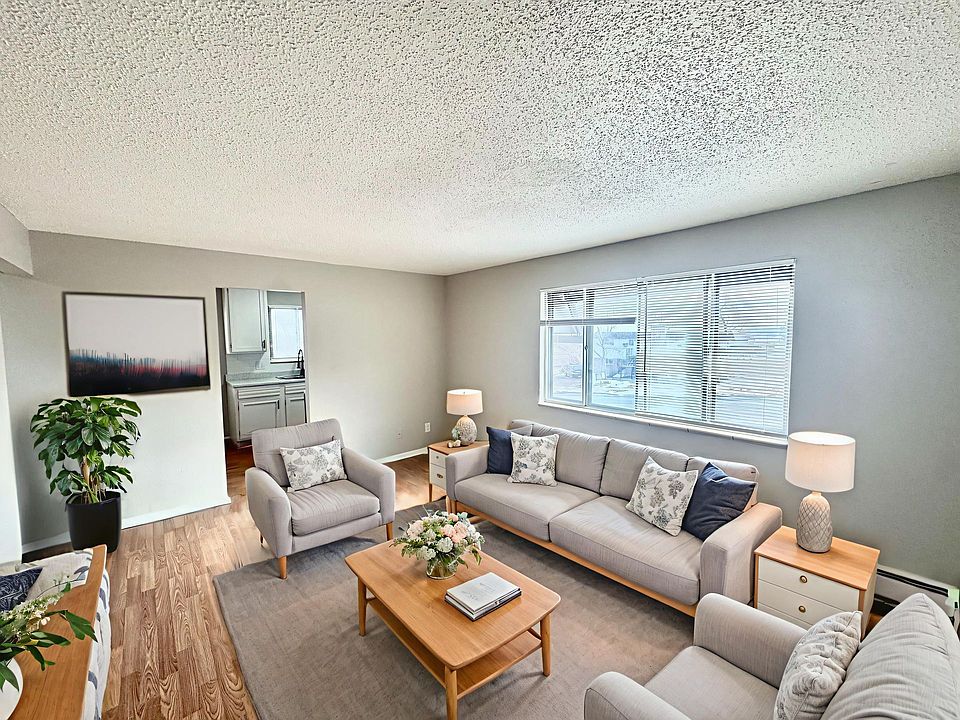1st image of 2620 King St #2