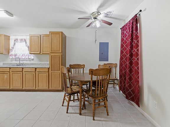 2nd image of 1408 Fournet St
