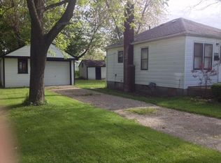 8424 Toepfer Rd, Warren, MI 48089