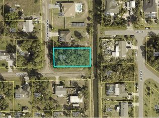 700 Labrador Ave N, Lehigh Acres, FL 33971