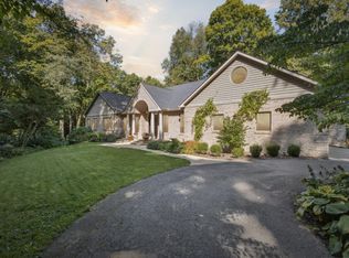 9344 Park Ridge Trl, Berrien Center, MI 49102