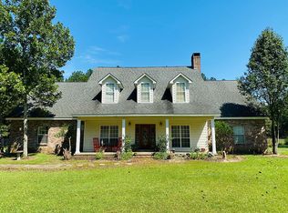 100 Quail Run Ln, Columbia, MS 39429