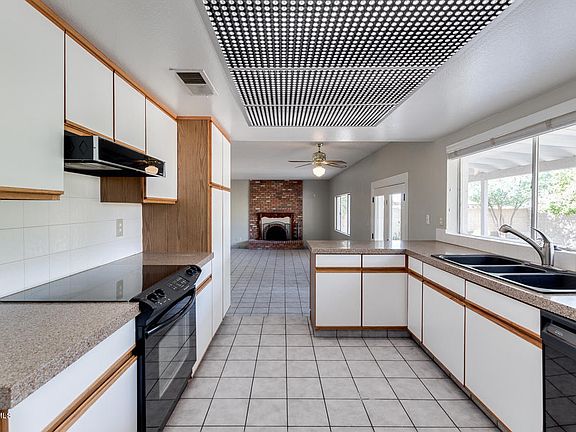 3rd image of 2610 W Kiva Ave
