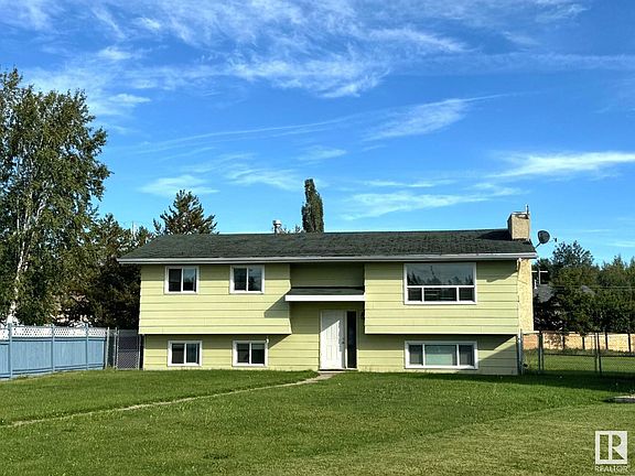 2nd image of 4915 51st Ave