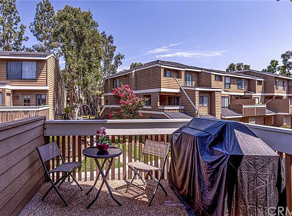 5th image of 8640 Meadow Brook Ave Unit 193