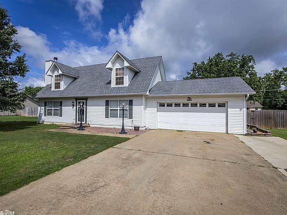 3rd image of 25 Fieldcrest Cir