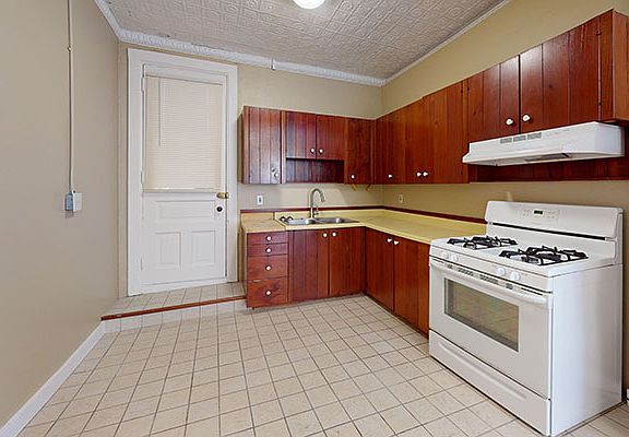 3rd image of 210 3rd St #2